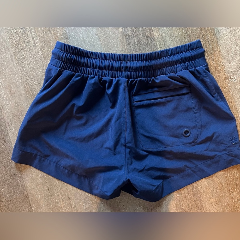 Athleta Girl Navy Short - M (8-10) NWOT - Picture 2 of 4